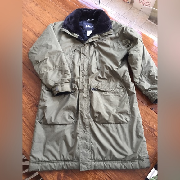 Coat - Picture 1 of 3